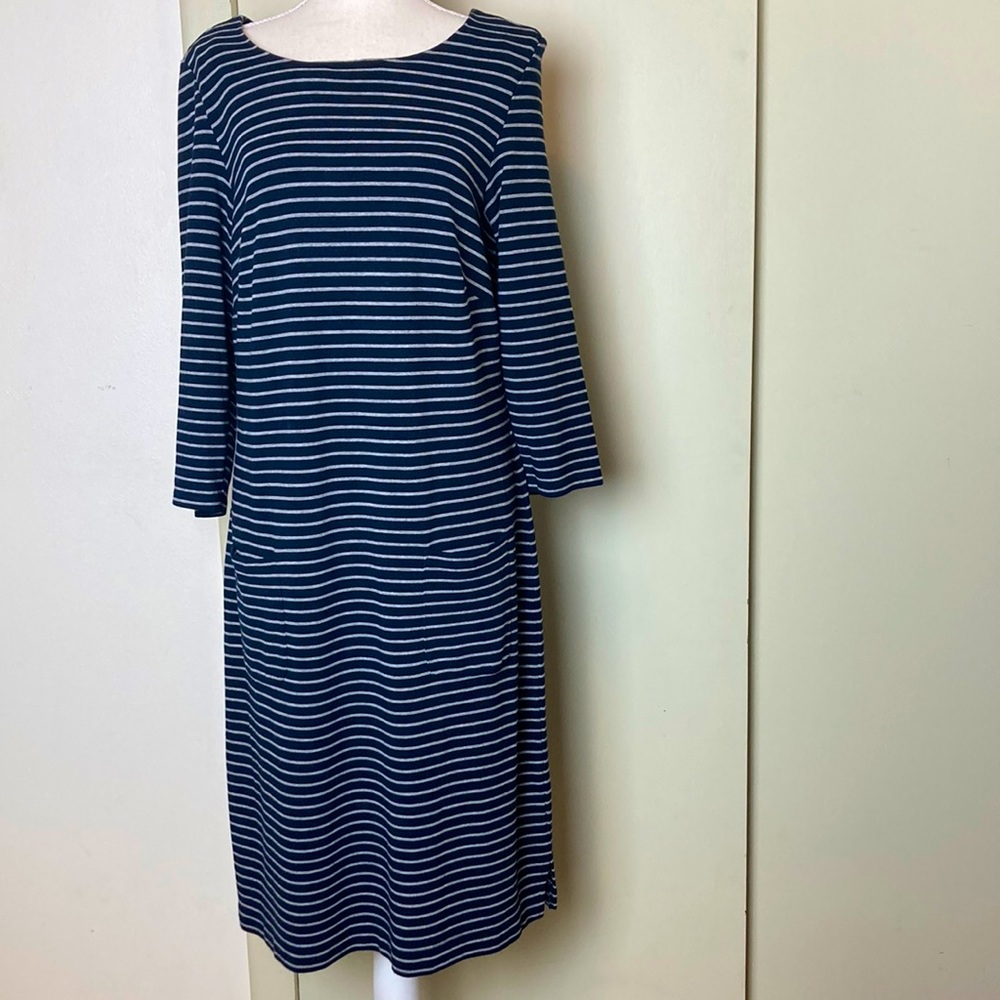 Per una  size 14 (UK 18 )in navy blue & gray Jersey dress